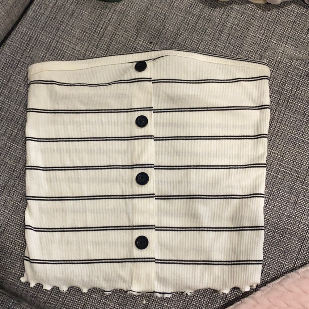 White and black crop top